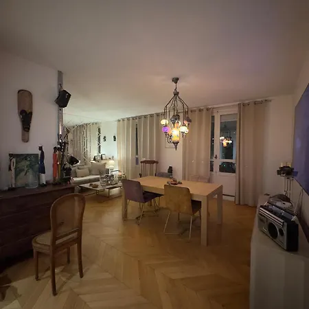 12 Proche Du Centre Avec Parking 아파트