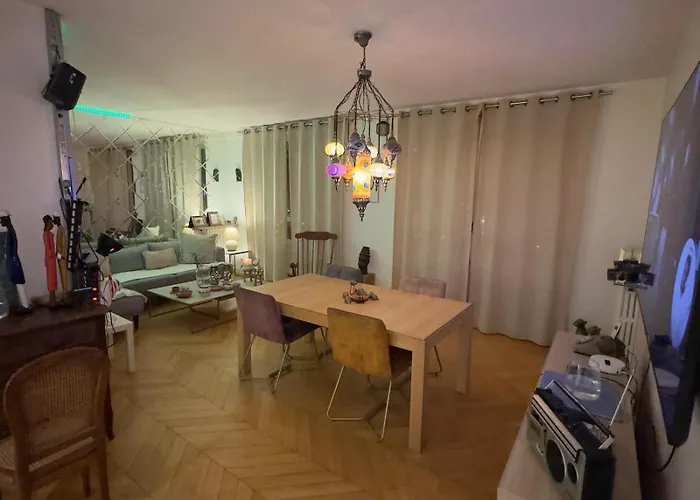 Daire 12 Proche Du Centre Avec Parking *